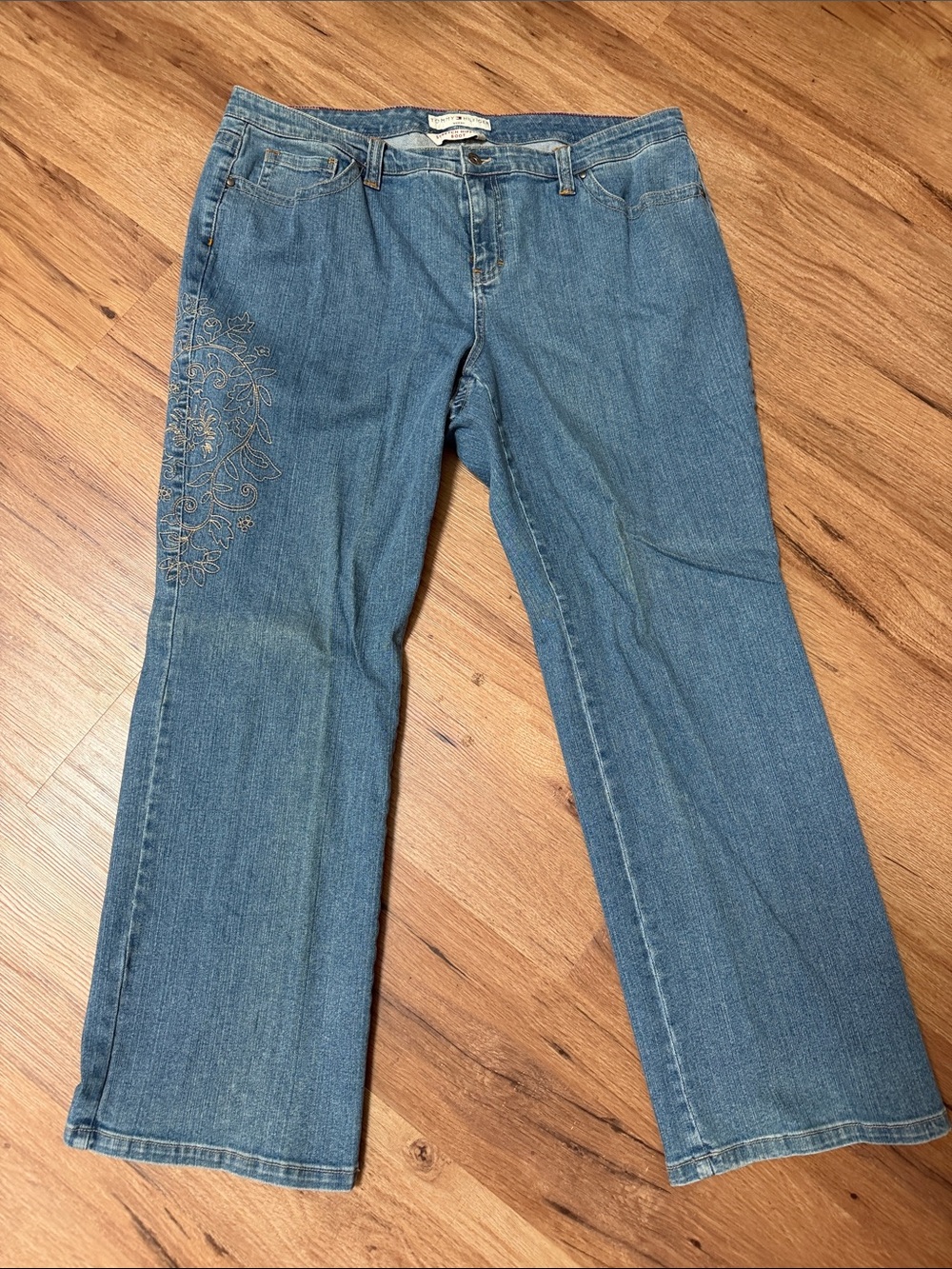 Tommy Hilfiger Medium Blue Boot Cut Jeans with Side Floral Embroidery, size 20